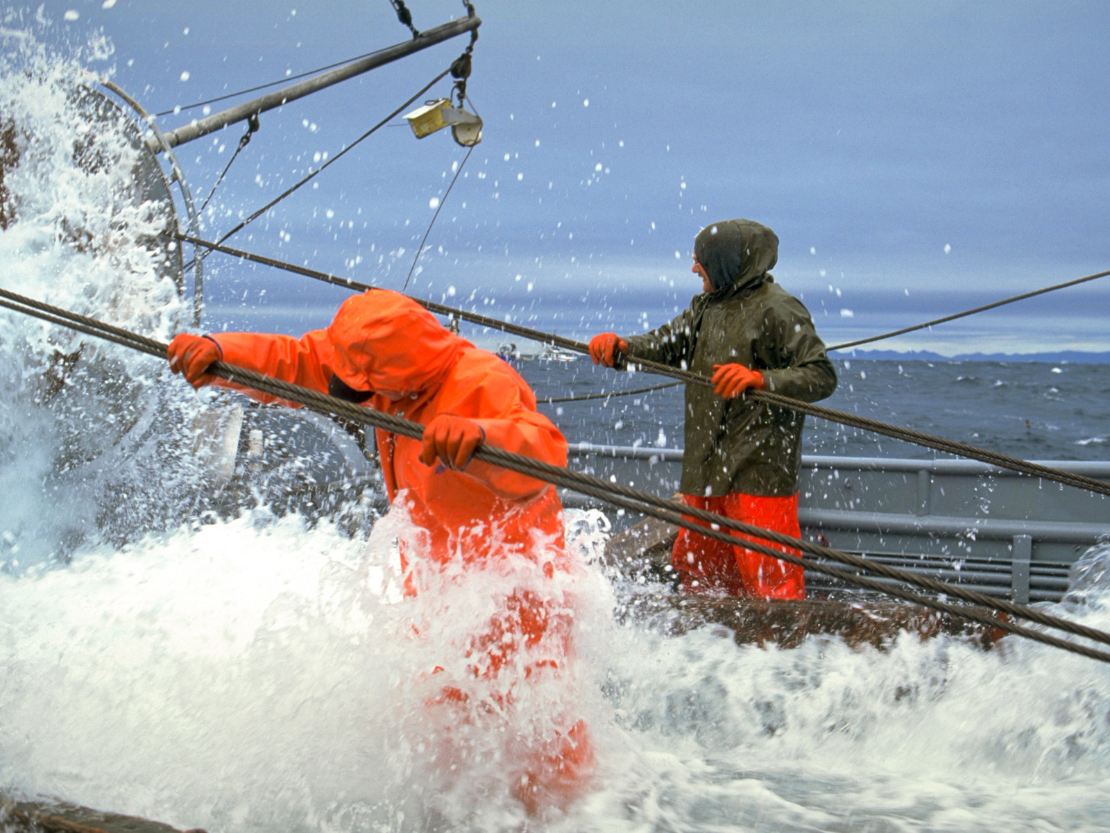 Pescare con coscienza: la pesca sostenibile e il futuro del salmone selvaggio.